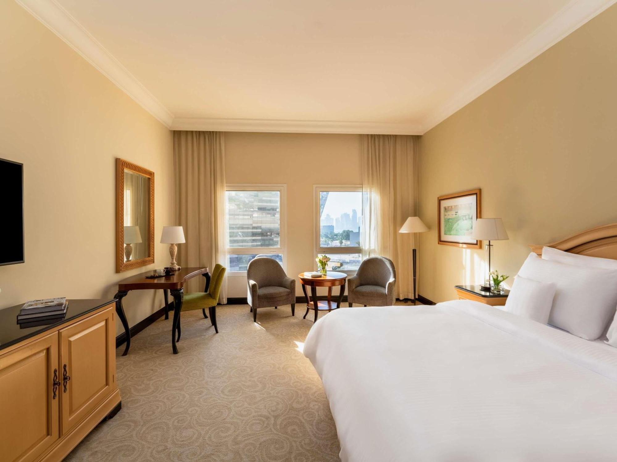 Deluxe Room 1 King Bed