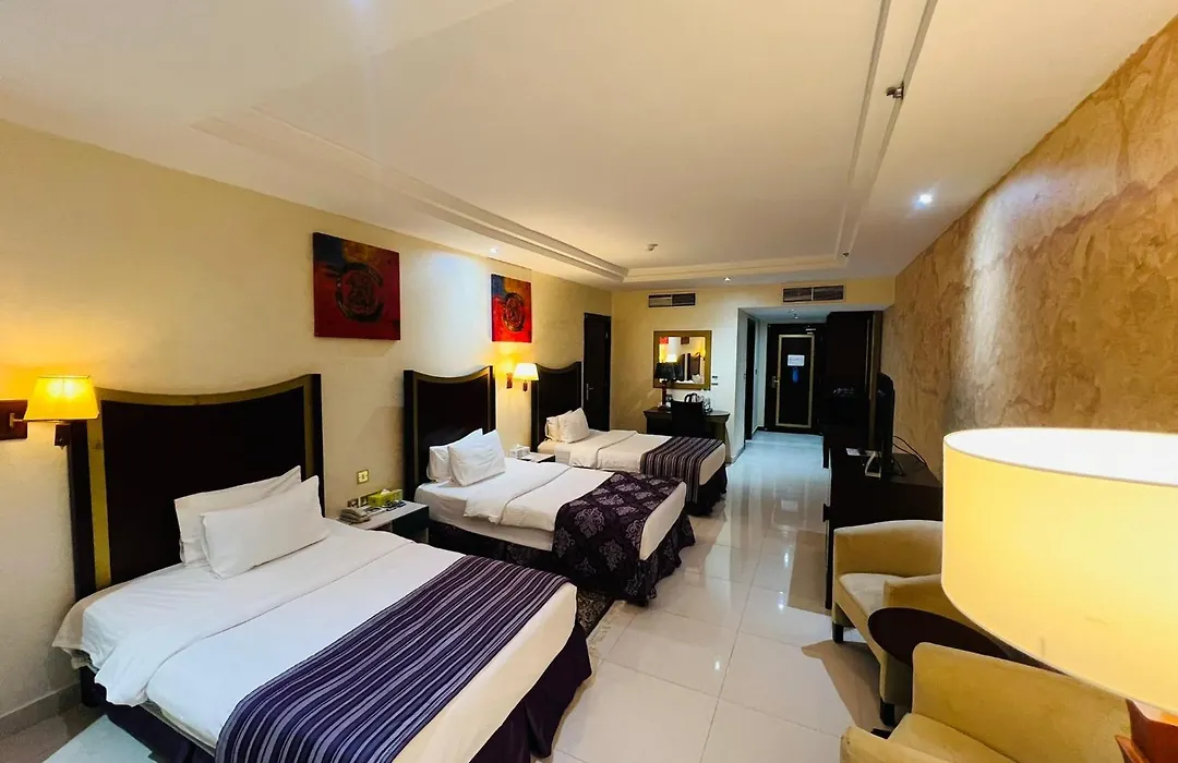 Tourist Hotel-1